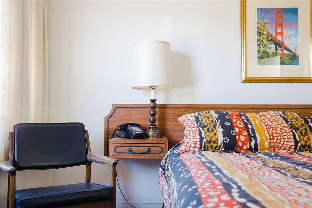 Mylo Hotel Daly City Bagian luar foto